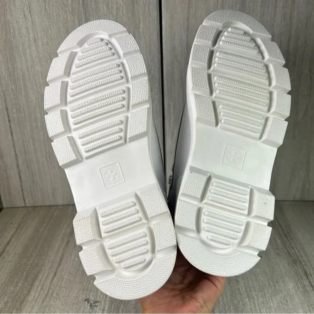 NEW Dr. Martens Docs Combs White Canvas Lace Up Combat Boot Shoes Women’s Size 9 - Picture 8 of 10